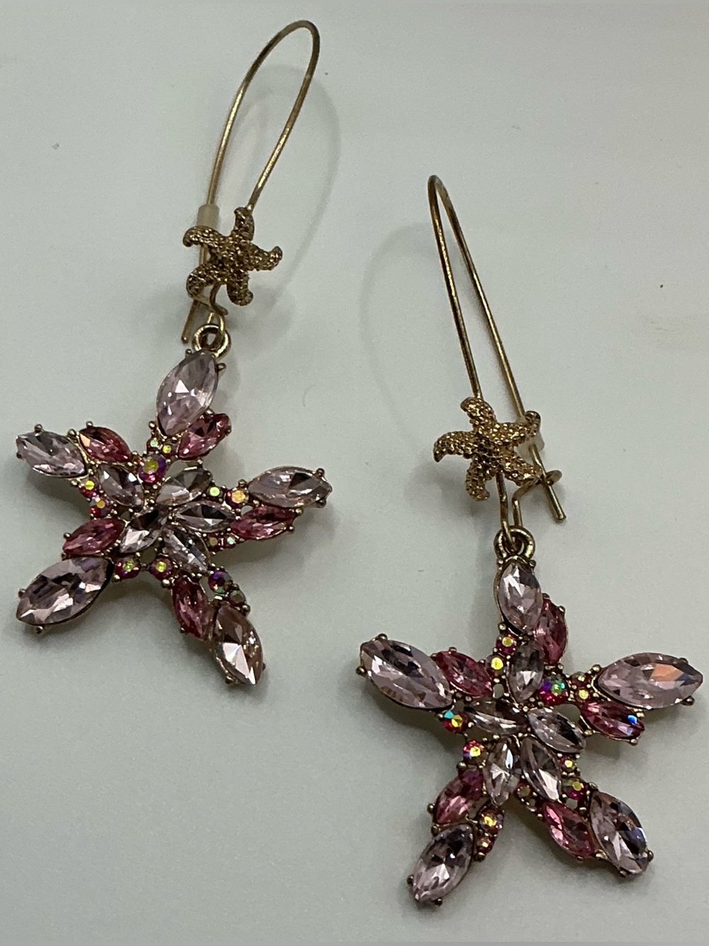 BETSEY JOHNSON GOLD TONE PINK CRYSTAL CLUSTER RHINESTONE DROP EARRINGS